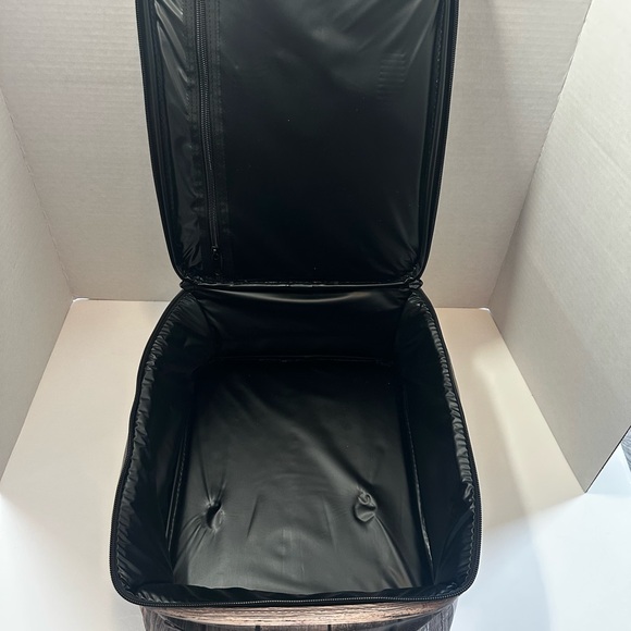 Union Bindings Limited Release Danny Kass Snowboard Lunch Box. - Picture 6 of 10